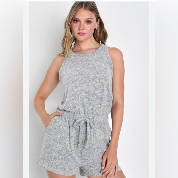 Lulus Pants - NWT from Lulu’s  Lounge in Love heather grey sleeveless lounge romper. Sz small.